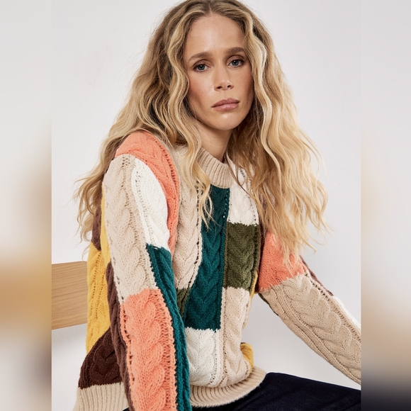 Colorblock Sweater - Picture 2 of 8